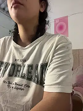 Snapshot of violet-333 chatting on April 2026 07:26:01 AM violet-333 online show from April 2026 07:26:01 AM