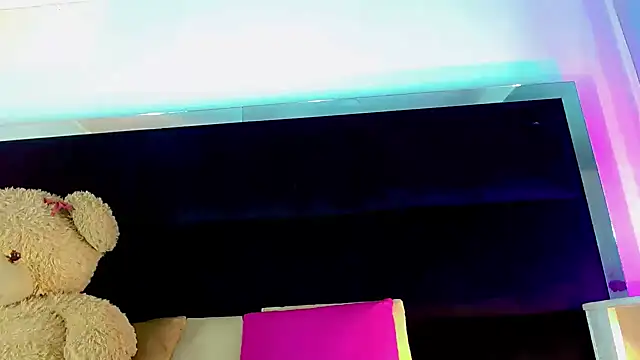 CoralineSweett online show from September 2025 01:56:01 AM