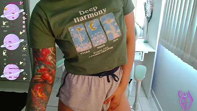 Snapshot of Ahrya_ chatting on November 2025 12:22:01 PM Ahrya online show from November 2025 12:22:01 PM