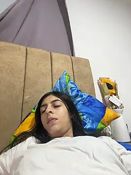 cristel 17 online show from February 2026 11:05:02 PM