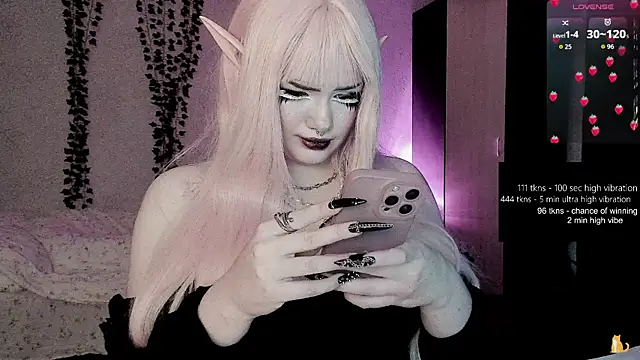 strawberry elfcat online show from May 2026 01:33:02 AM