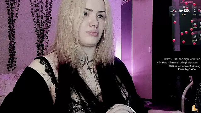 strawberry elfcat online show from June 2026 02:53:01 AM
