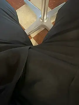 gymcock39 online show from May 2026 05:16:02 PM