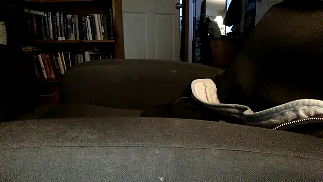 Thorandkitty online show from December 2025 01:37:01 PM