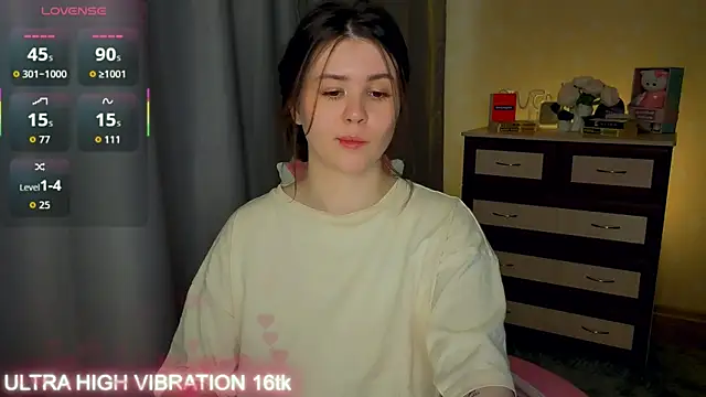 Snapshot of cutie_mili chatting on May 2026 01:33:02 PM cutie mili online show from May 2026 01:33:02 PM