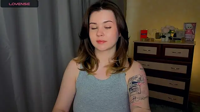 cutie mili online show from April 2026 07:25:01 AM