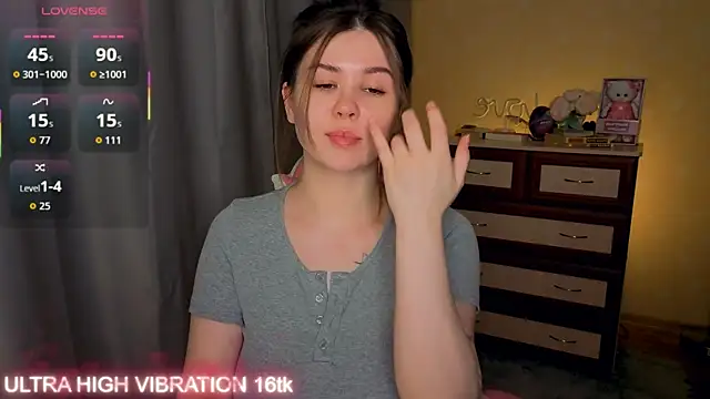 cutie mili online show from April 2026 03:09:01 PM