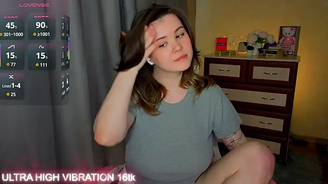 Snapshot of cutie_mili chatting on May 2026 09:38:01 AM cutie mili online show from May 2026 09:38:01 AM