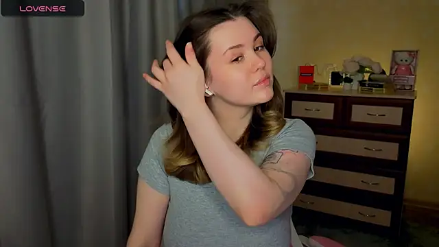 cutie mili online show from April 2026 09:38:01 AM