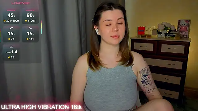 Snapshot of cutie_mili chatting on May 2026 07:45:01 AM cutie mili online show from May 2026 07:45:01 AM