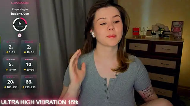 Snapshot of cutie_mili chatting on May 2026 10:53:01 AM cutie mili online show from May 2026 10:53:01 AM