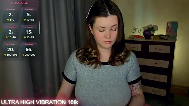 Snapshot of cutie_mili chatting on August 2026 11:04:02 AM cutie mili online show from August 2026 11:04:02 AM