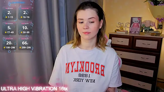 Snapshot of cutie_mili chatting on October 2025 08:24:02 AM cutie mili online show from October 2025 08:24:02 AM