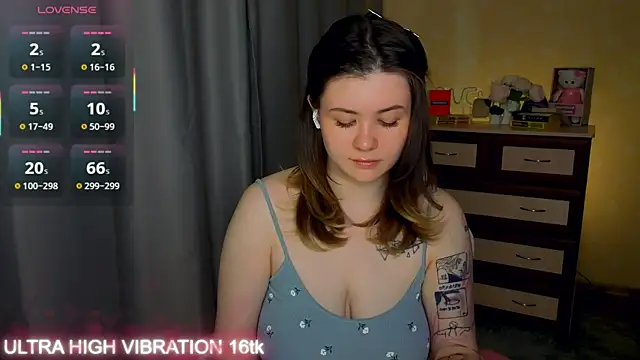 Snapshot of cutie_mili chatting on May 2026 08:32:01 AM cutie mili online show from May 2026 08:32:01 AM