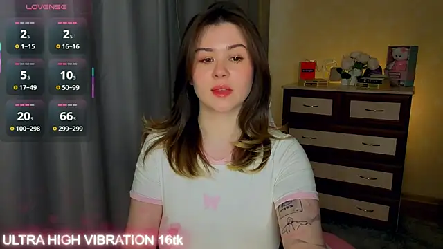 Snapshot of cutie_mili chatting on May 2026 10:35:01 AM cutie mili online show from May 2026 10:35:01 AM