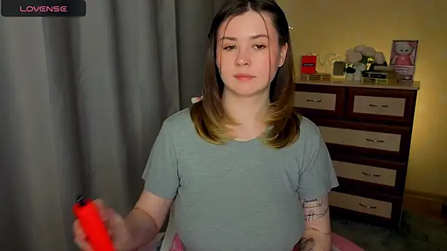 cutie mili online show from April 2026 10:40:02 AM