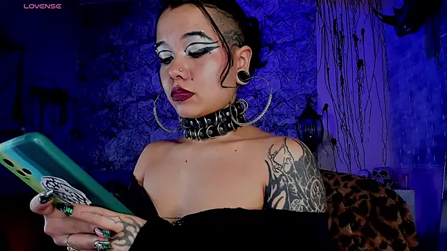 Snapshot of irregular_fetish_ chatting on February 2025 01:41:01 AM irregular fetish online show from February 2025 01:41:01 AM