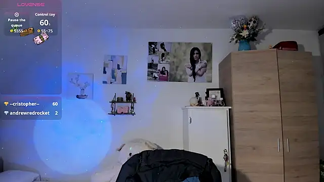 VeronikaOlsen online show from October 2025 02:08:02 PM