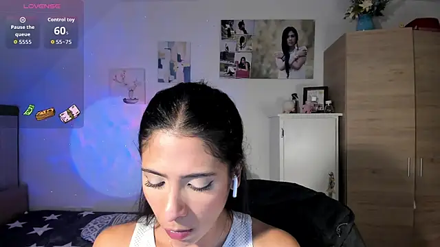 VeronikaOlsen online show from October 2025 12:54:02 AM