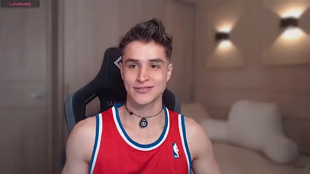 thomklein online show from April 2026 07:38:02 PM