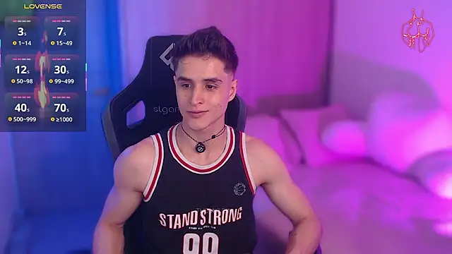 Snapshot of thomklein chatting on February 2026 07:09:02 PM thomklein online show from February 2026 07:09:02 PM