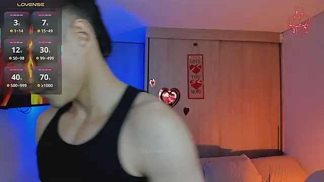 Snapshot of thomklein chatting on February 2026 09:15:01 PM thomklein online show from February 2026 09:15:01 PM