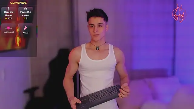 Snapshot of thomklein chatting on February 2026 07:53:02 PM thomklein online show from February 2026 07:53:02 PM