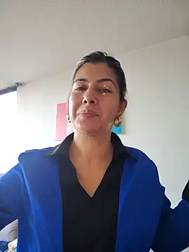 scarlett moore online show from October 2025 12:51:02 PM