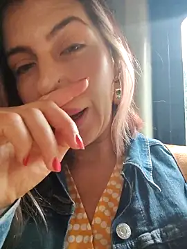 scarlett moore online show from October 2025 02:42:02 PM