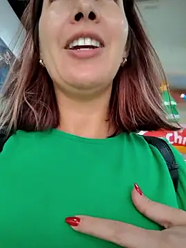 scarlett moore online show from December 2025 03:02:02 PM