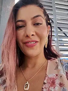 scarlett moore online show from November 2025 02:20:01 PM