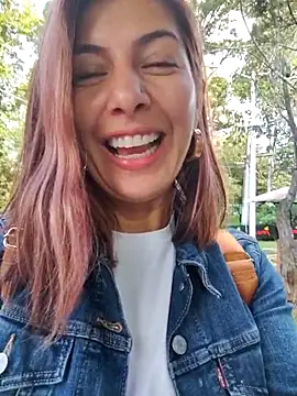 scarlett moore online show from January 2026 01:07:01 PM