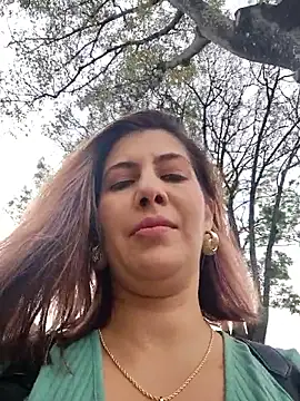 scarlett moore online show from October 2025 02:39:02 PM