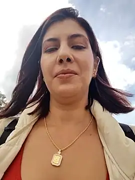 scarlett moore online show from October 2025 02:07:02 PM