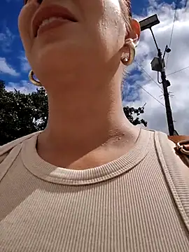 scarlett moore online show from November 2025 03:23:01 PM