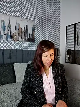 scarlett moore online show from November 2025 02:32:02 PM