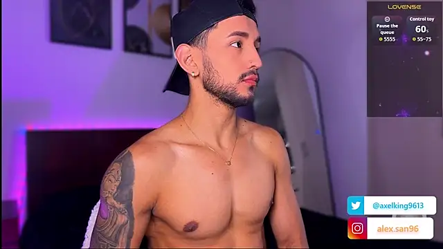 AxelKing1326 online show from November 2025 09:29:02 PM