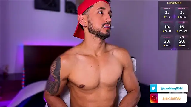 AxelKing1326 online show from October 2025 11:14:01 PM