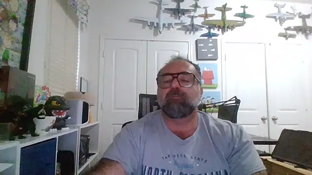 Snapshot of chainjulious chatting on November 2025 03:00:02 PM chainjulious online show from November 2025 03:00:02 PM