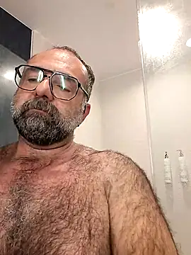 Snapshot of chainjulious chatting on December 2025 06:23:02 PM chainjulious online show from December 2025 06:23:02 PM