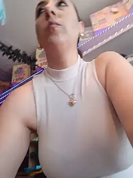 Mia Novikov online show from June 2026 01:24:01 AM