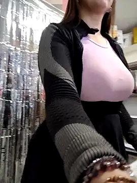 Mia Novikov online show from February 2026 10:01:02 PM