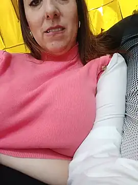 Mia Novikov online show from May 2026 05:52:01 PM