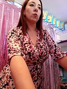 Mia Novikov online show from June 2026 06:24:01 PM