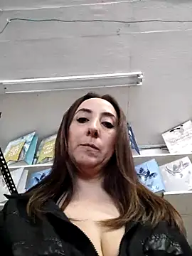 Snapshot of Mia_Novikov chatting on March 2025 08:15:02 PM Mia Novikov online show from March 2025 08:15:02 PM