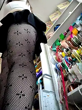 Mia Novikov online show from December 2025 09:50:01 PM