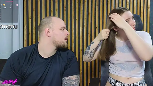 Snapshot of alicepugh chatting on March 2025 08:46:02 PM alicepugh online show from March 2025 08:46:02 PM