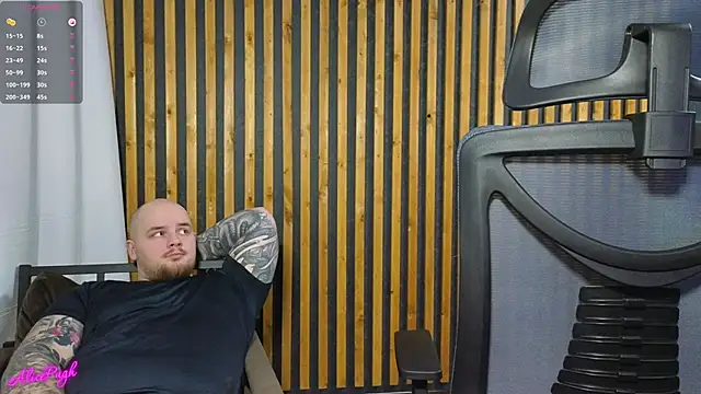 Snapshot of alicepugh chatting on March 2025 07:57:02 PM alicepugh online show from March 2025 07:57:02 PM