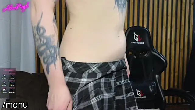 Snapshot of alicepugh chatting on February 2025 04:58:01 PM alicepugh online show from February 2025 04:58:01 PM