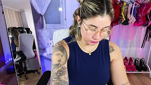 Tawny cox online show from January 2026 10:33:02 AM